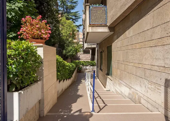Starry Rome Guest House